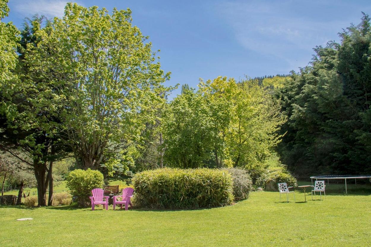 Bed and Breakfast Domaine De Bauzit Vals-pres-le-Puy Экстерьер фото