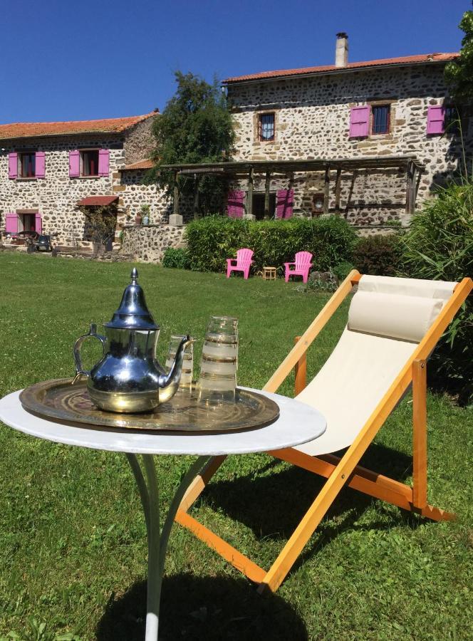 Bed and Breakfast Domaine De Bauzit Vals-pres-le-Puy Экстерьер фото